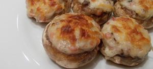 Champi&ntilde;ones rellenos de jam&oacute;n y queso